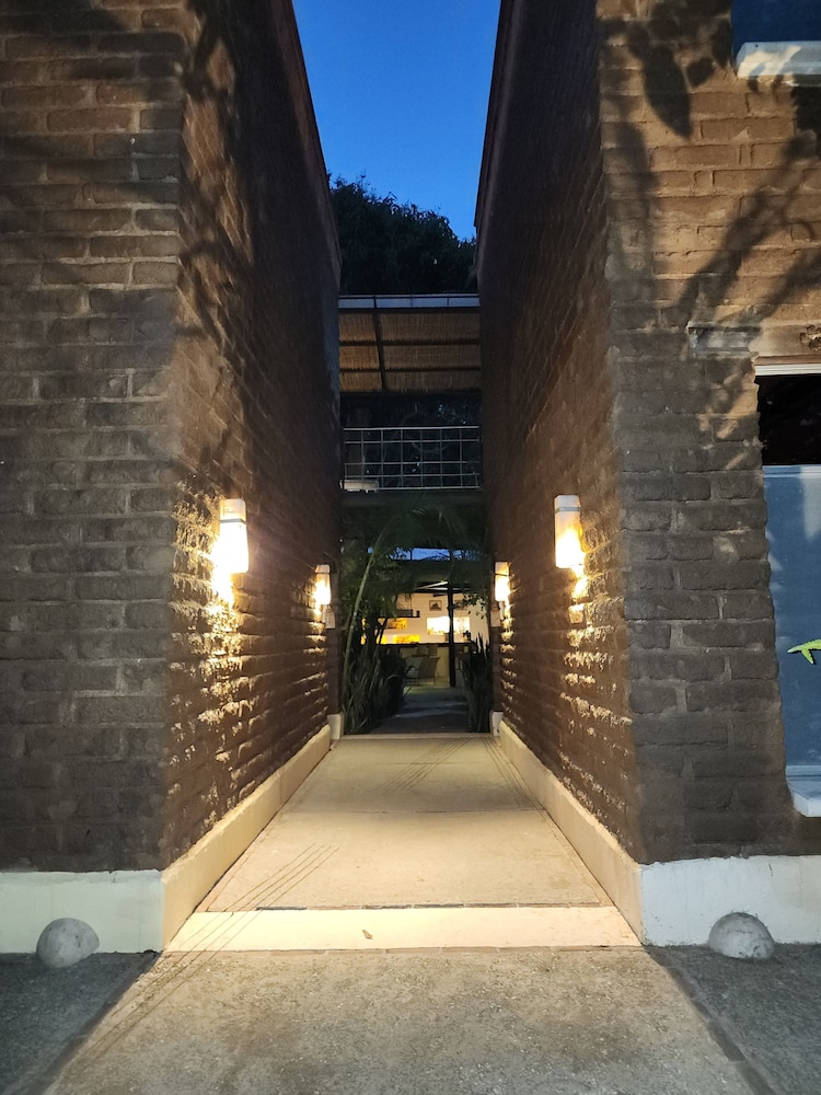 Hotel Casa Limon - Image 1