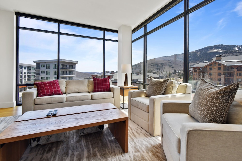 Ski-in out Dream Location With Unparalleled Access Views Amenities Pool Hot Tubs Fitness Center
