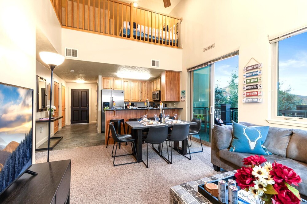 KBM Resorts Crestview Condos Spacious Condo Near Olympic Park With gas Fireplace, Year-round Pool, hot Tub, City Wide Shuttle Access. Cvc-308b