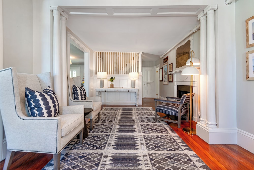 Martin House Inn