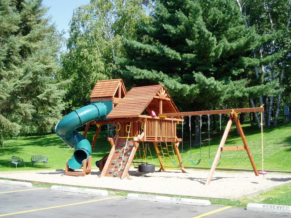 Kavanaugh's Sylvan Lake Resort