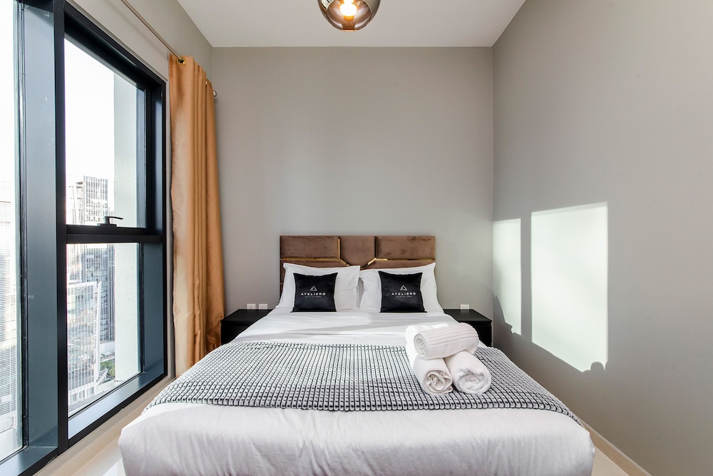 Zada tower 1BR with view on Business Bay