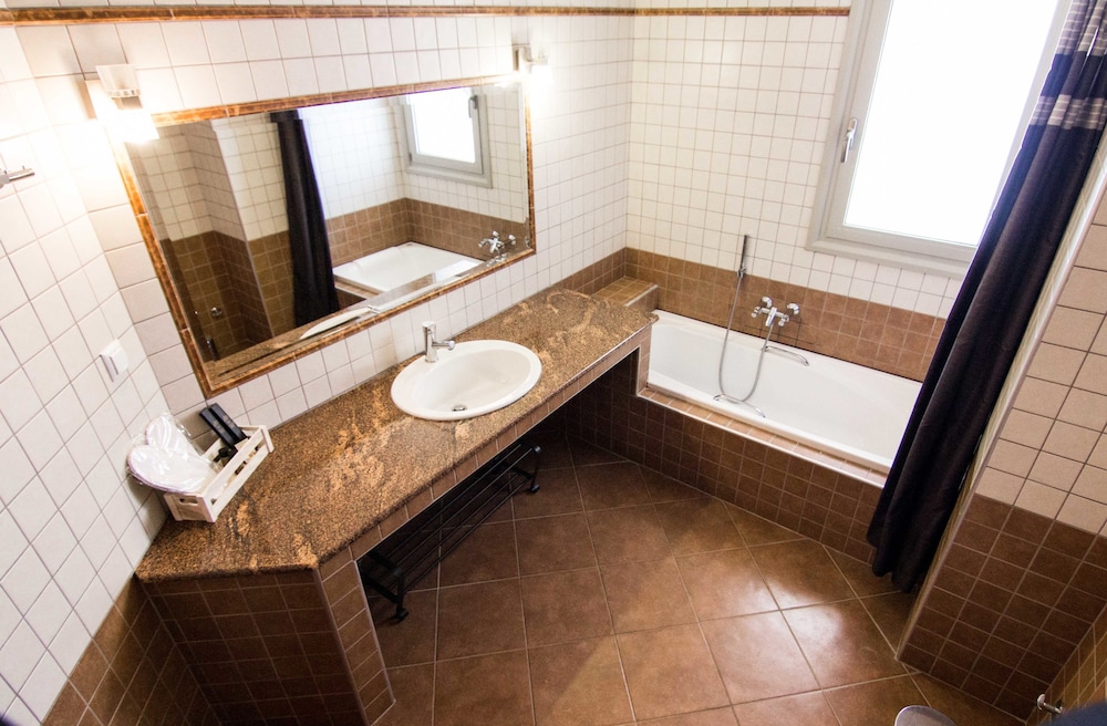 OUR HOUSE Luxury Apartments