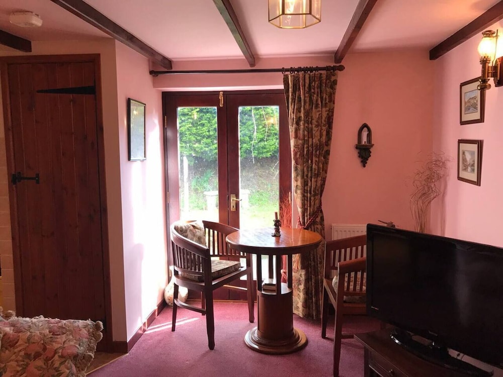 Converted Stone Barn -20 Acres - Farm Animals! view 4