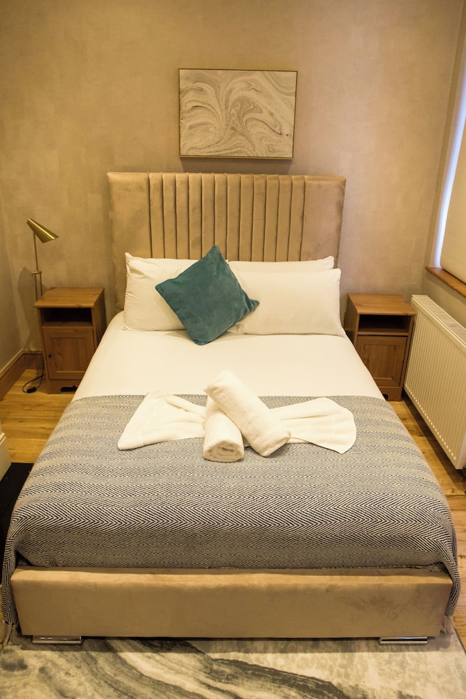 Imperial Earls Court Apartments