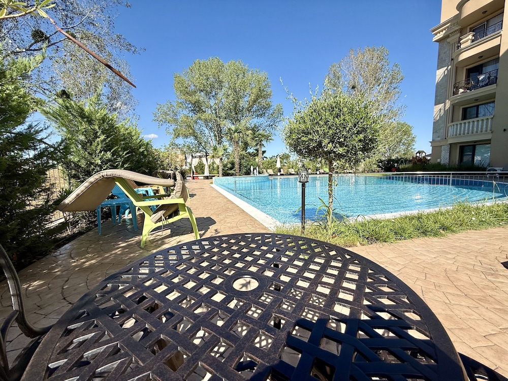 Menada Aphrodite Green Apartments
