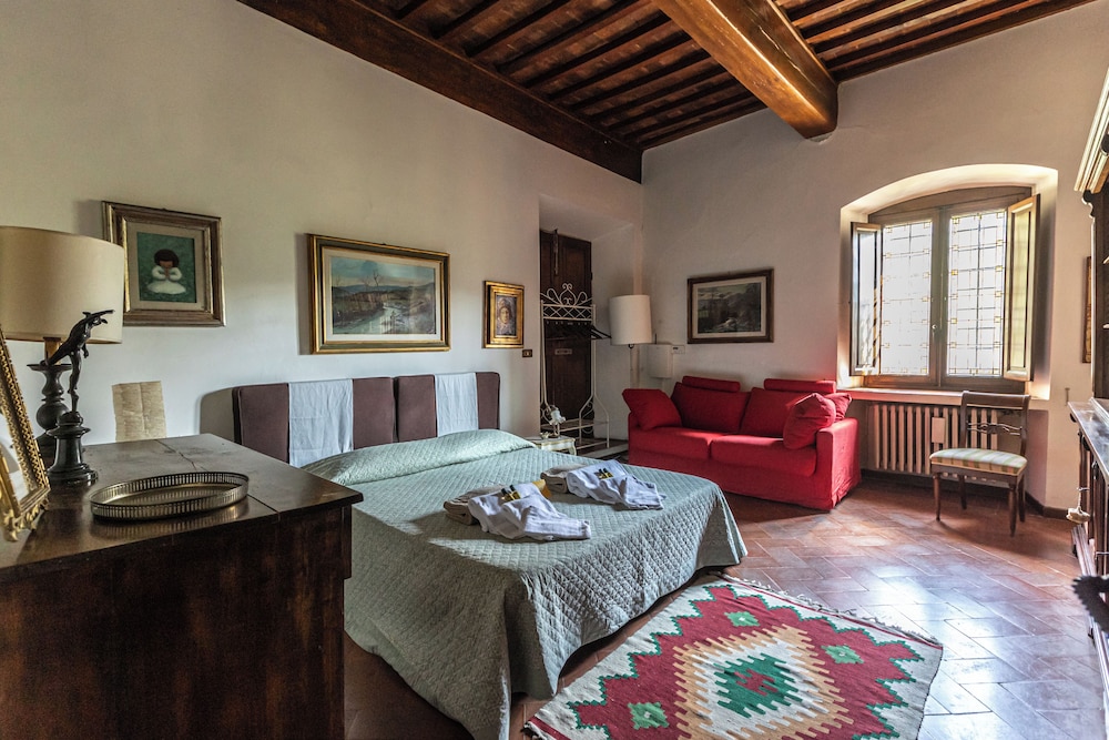 Castello Uliveta