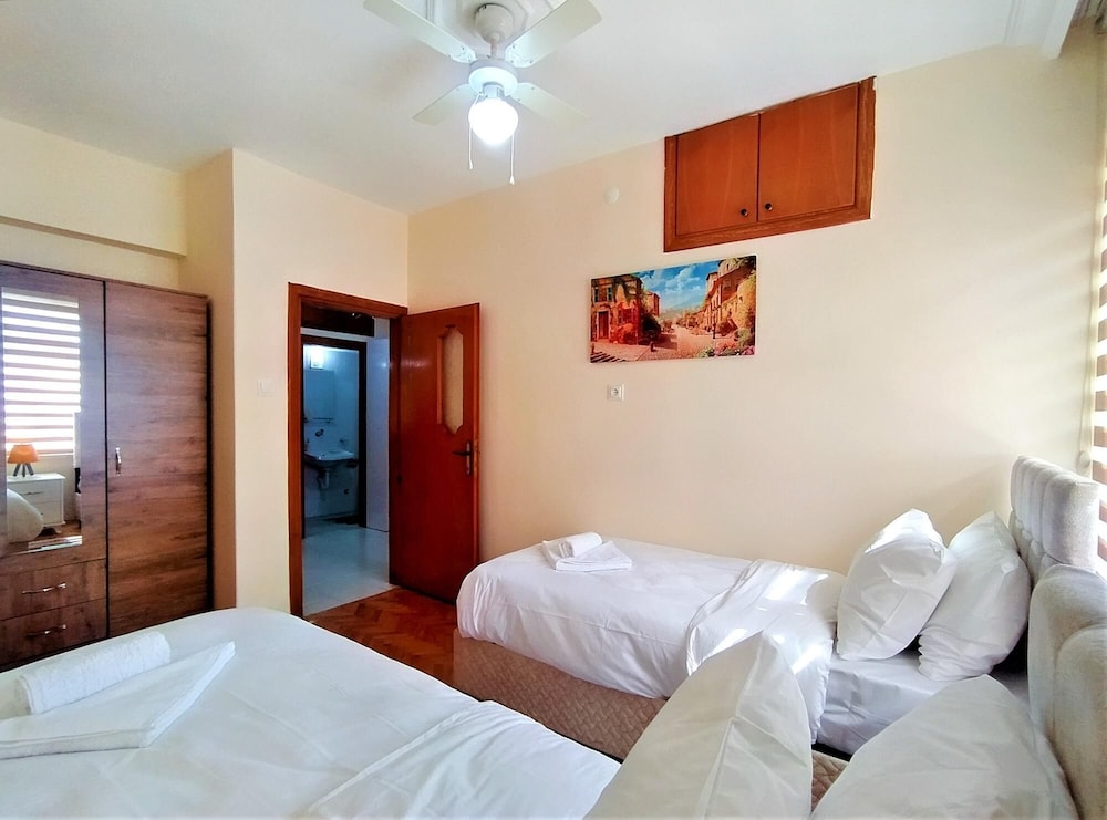Commodious Flat Near Seaside in Antalya Konyaalti view 5