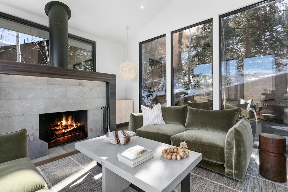 656 Coalition View Court - Private Home With Spa 4 Bedroom Home