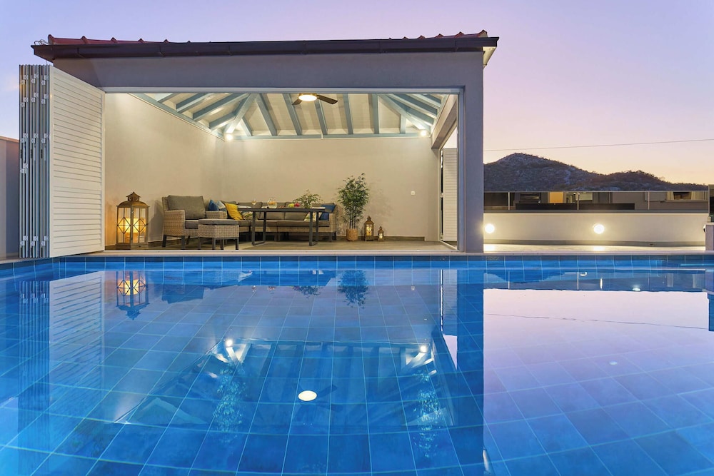 Hedera Estate, Villa Hedera XVI