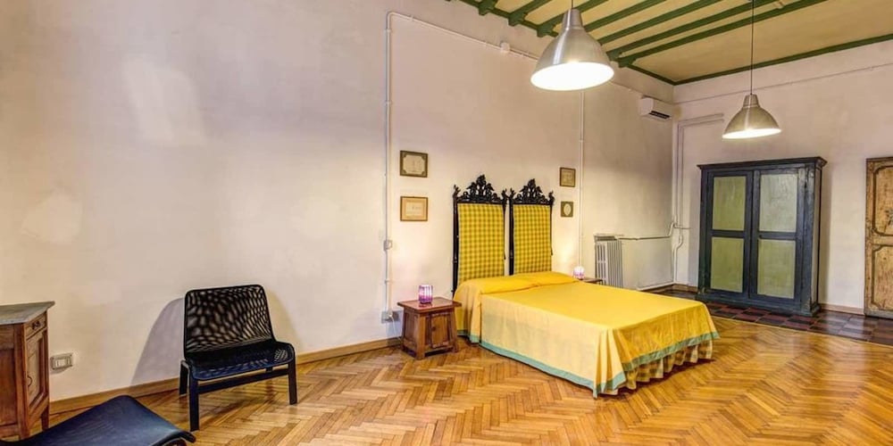 Campo de Fiori 3 bedroom apartment