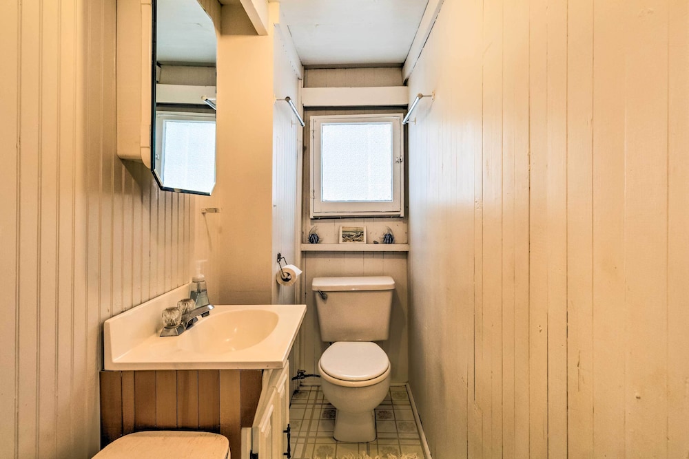 Milford Vacations - Beachfront Connecticut Retreat w/ Views! - Property Image 20