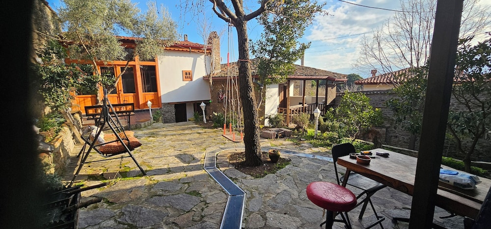 Birgi Mai Siyah Konak
