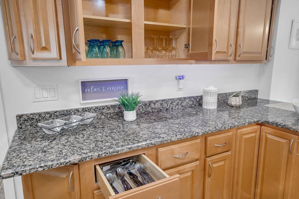Saltwater Canal Home Heated Pool 3 2 2 Gorgeous Pets Welcome