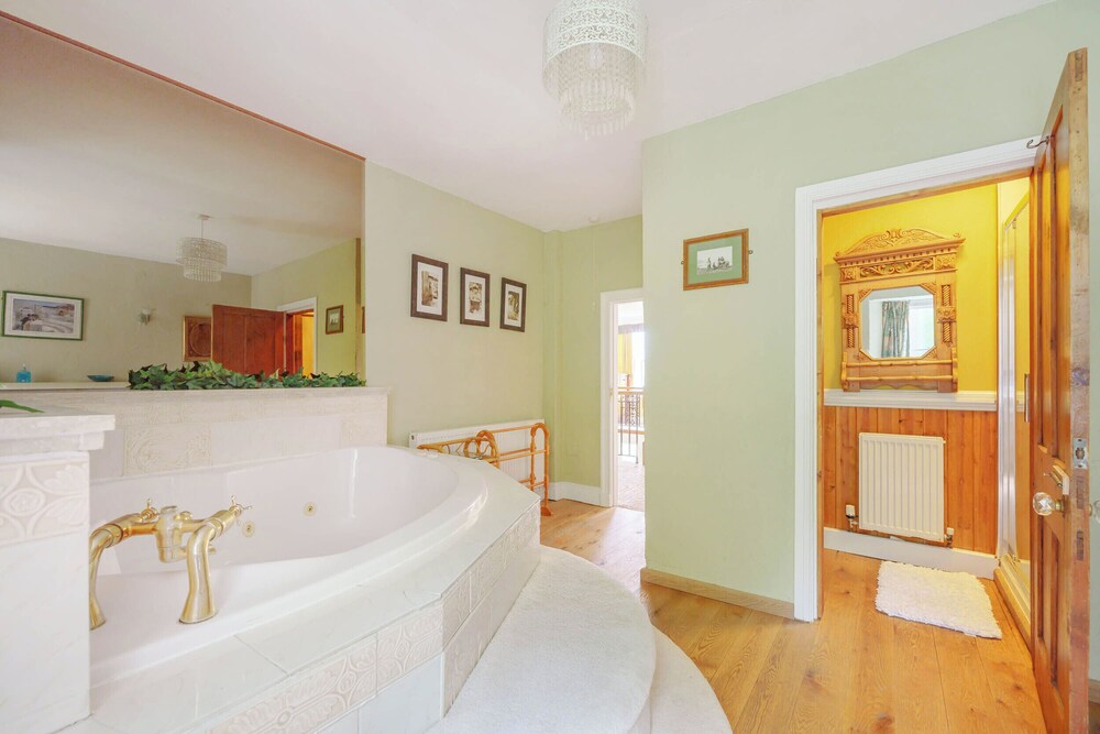 Brookside Manor House
