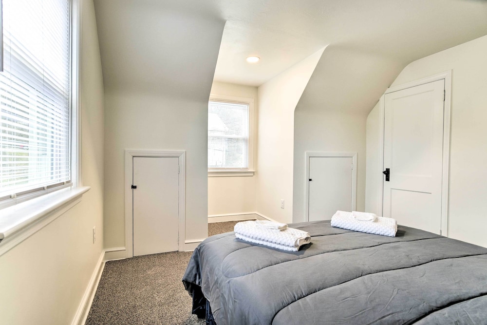 Pet-friendly York Home w/ Patio & Yard view 3