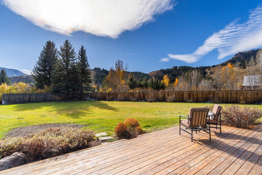 Ketchum Vacations - Bright Ketchum Retreat w/ Views  Private Hot Tub! - Property Image 12