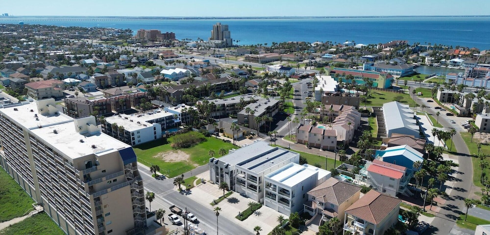 Coronado 302