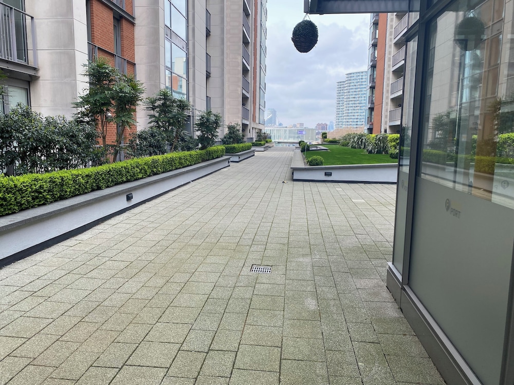 Cosy 3 bed Penthouse in Royal Docks London