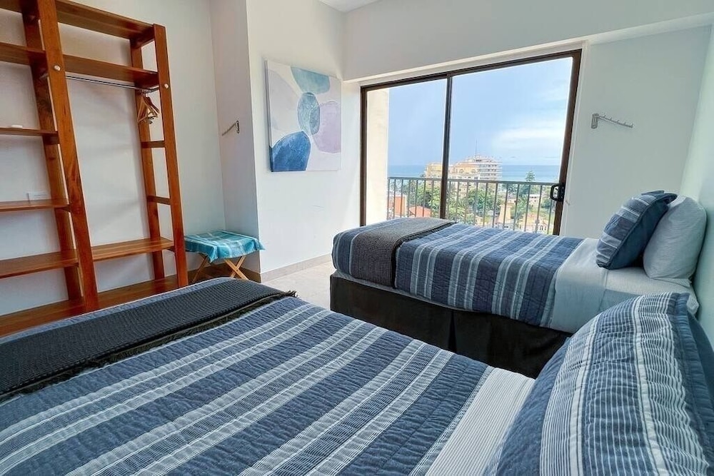 Elegant Oceanview Penthouse - Steps from Jaco Beach & Nightlife