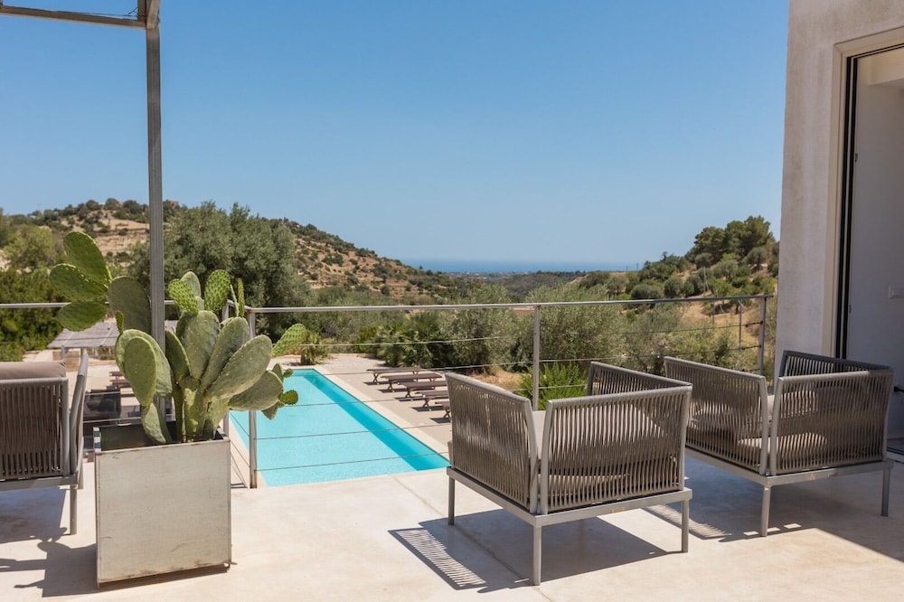 Amazing Property of 2 Villas on a Land sea View