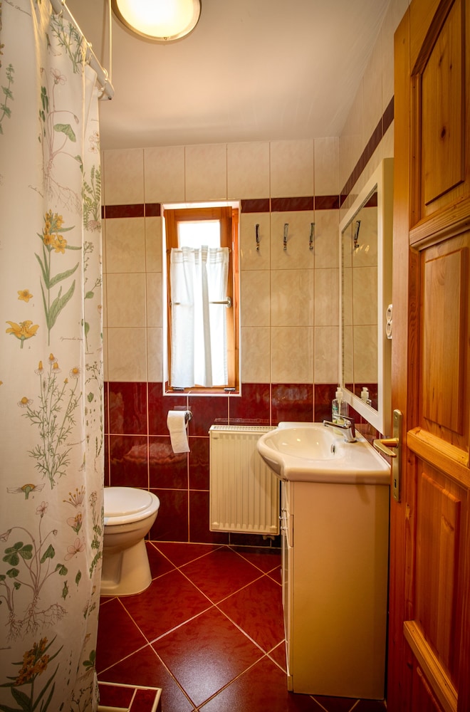 Erdei Guesthouse