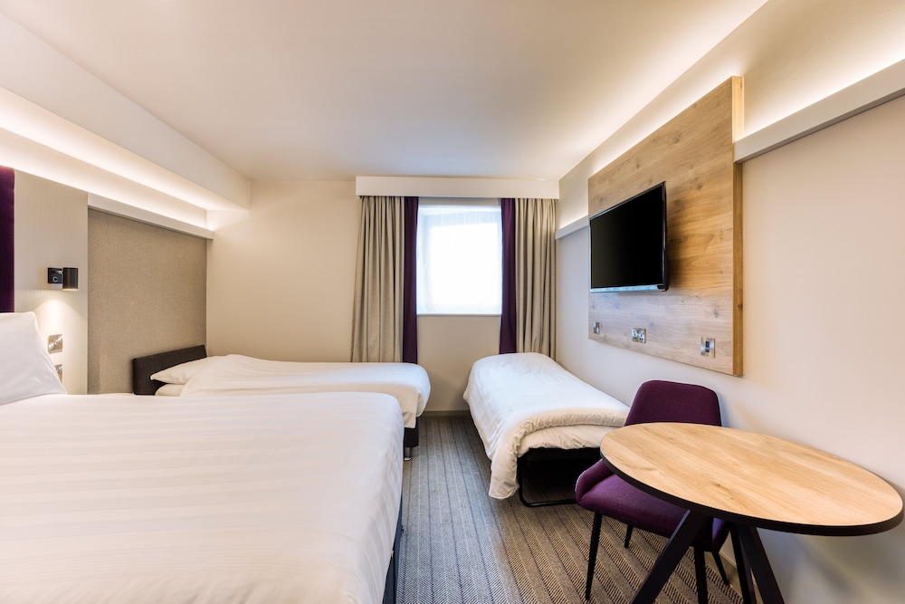 Premier Inn Wakefield South - M1 Jct39 3