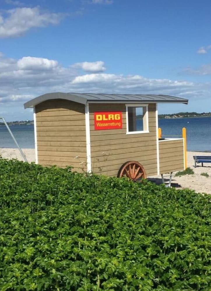 Holnis Beach Cabin Comfortable Vacation Home