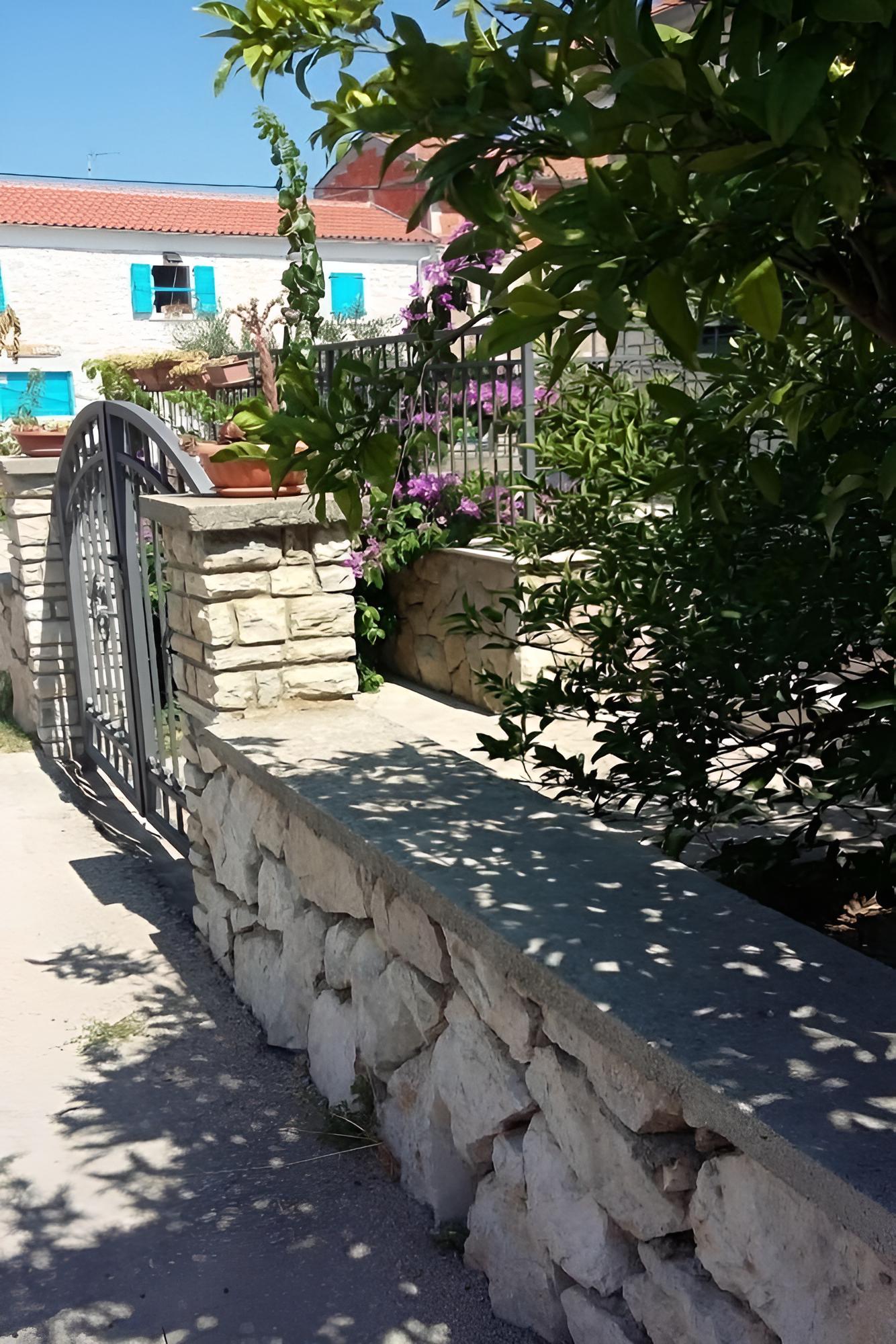 Jaroje - 80m From the Beach With Parking - H view 5