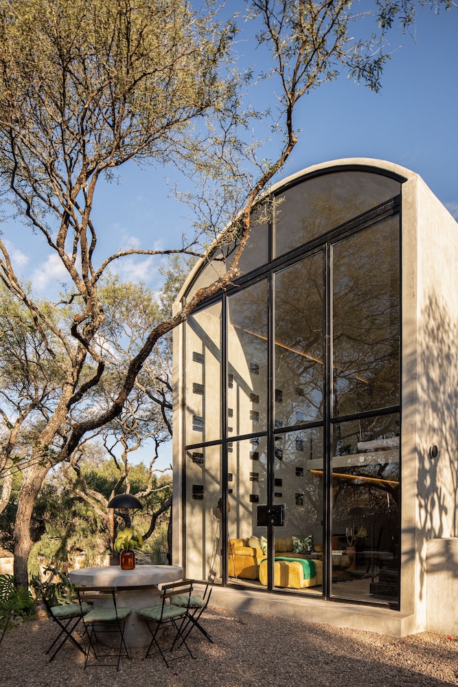 CASA DOM by HOLT