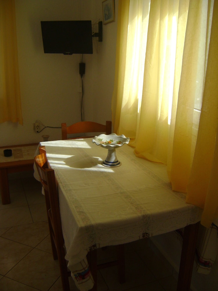 Kavousanos Apartments