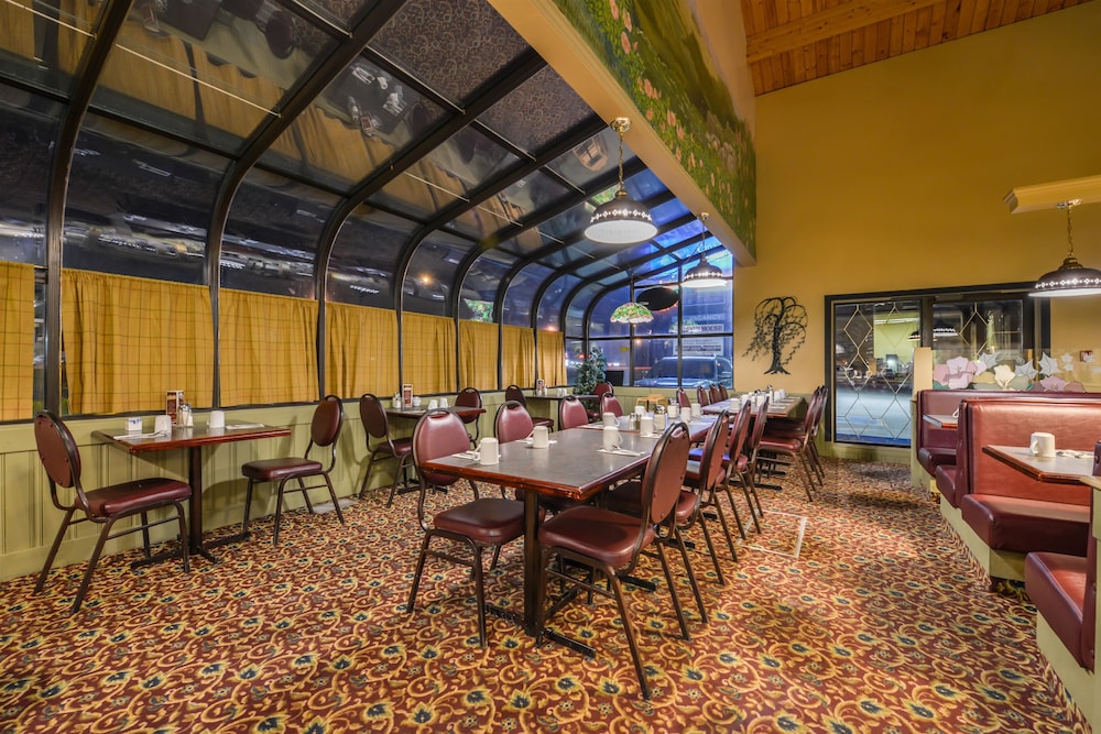 Canadas Best Value Inn Whitecourt