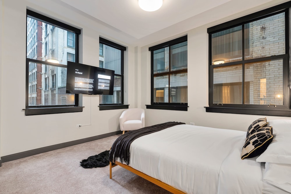 Group Stay 3 Modern 2BR Units Great Amenities