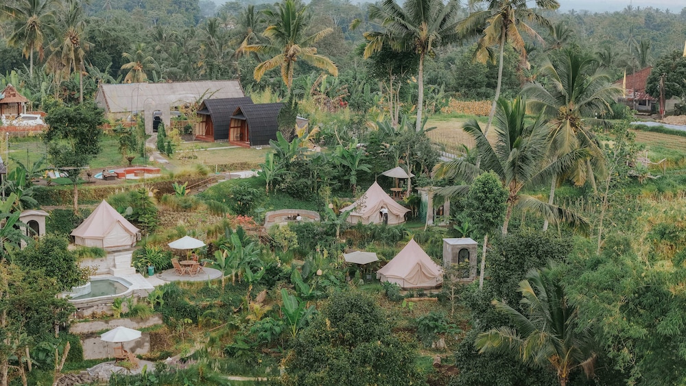 Kamanicamp
