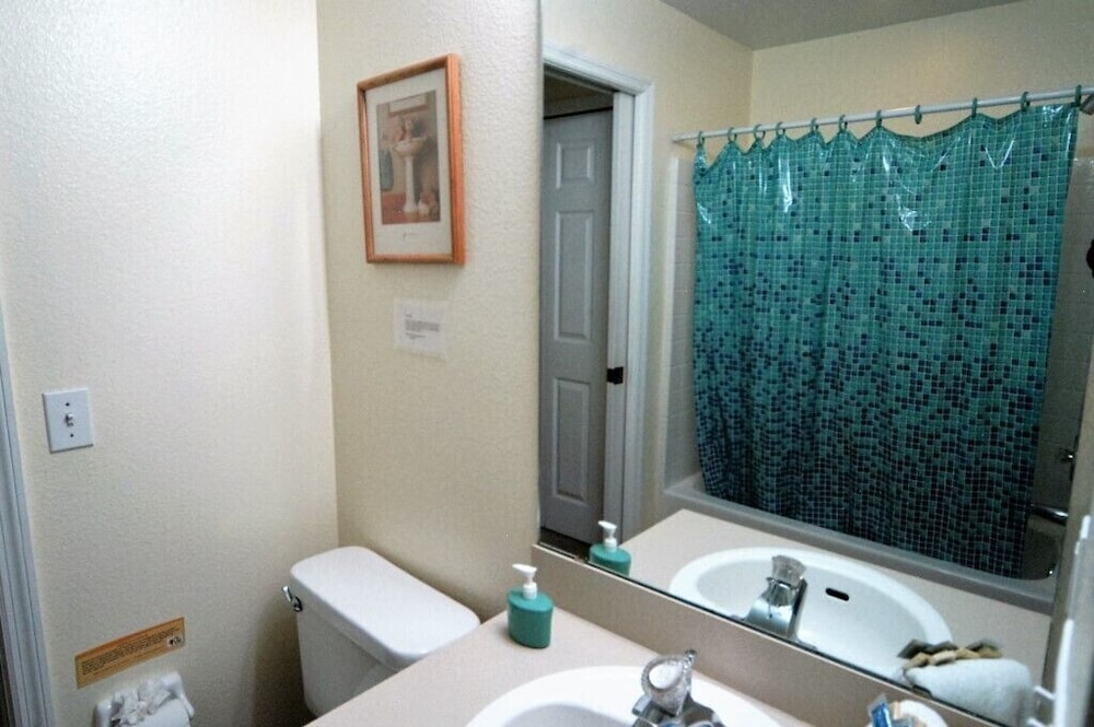 4611 5-bedroom Pool Home, Lake Berkley Resort - Image 4