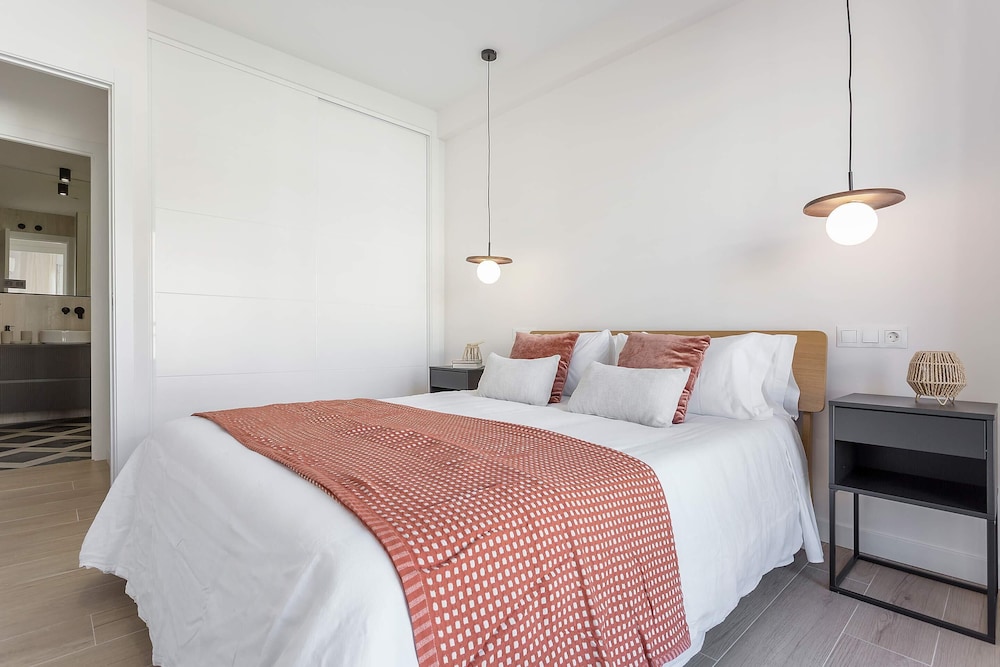 Elegant Apartment in Madrid Pedro Teixeira