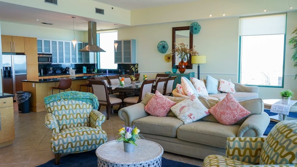 Penthouse Jr Unrivaled Luxury Insane Views 3 Bedroom Apts