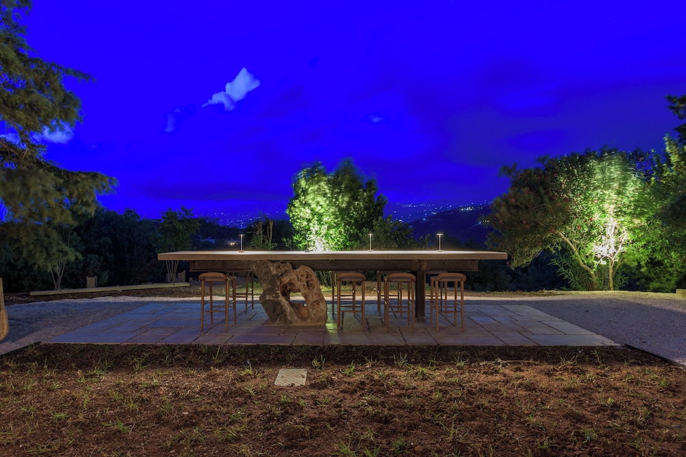 Amani Luxury 4BR Villa & Pool in Batroun