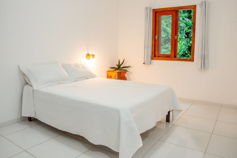 Suite Recanto dos Macacos - Quarto 1