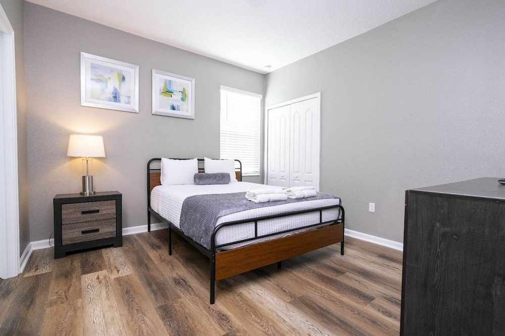 Solterra 12bd 11 5bat Sleeps24 Disney Pool Spa