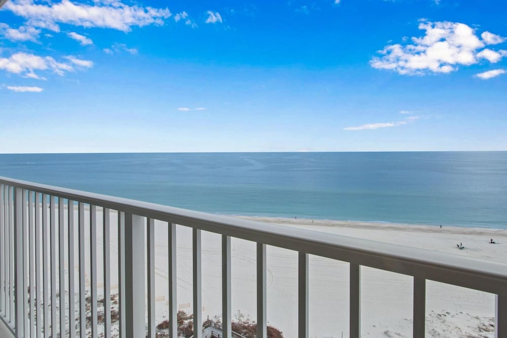 Pelican Pointe 1406