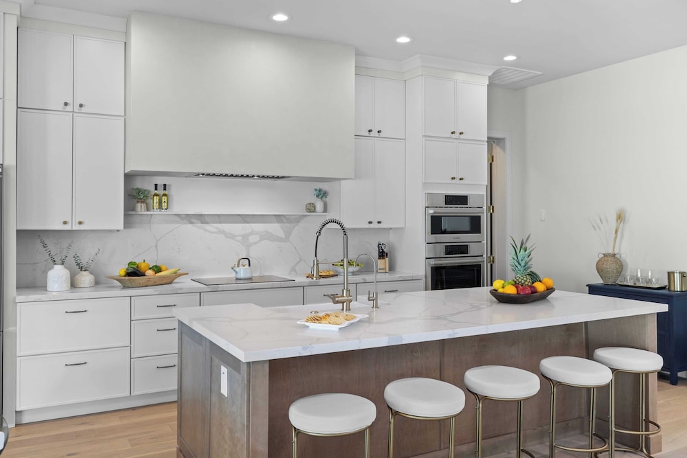 El Dorado by Avantstay Luxe 4BR w/ Pool, Putting Green, Fireplace Near Kierland