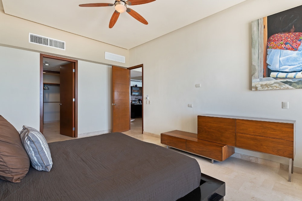 Encanto Living 1103 -3BR by Kivoya