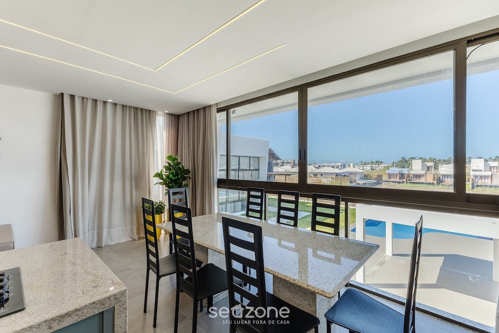Modern and Sophisticated Apartments Near the Beach in Marau VLL