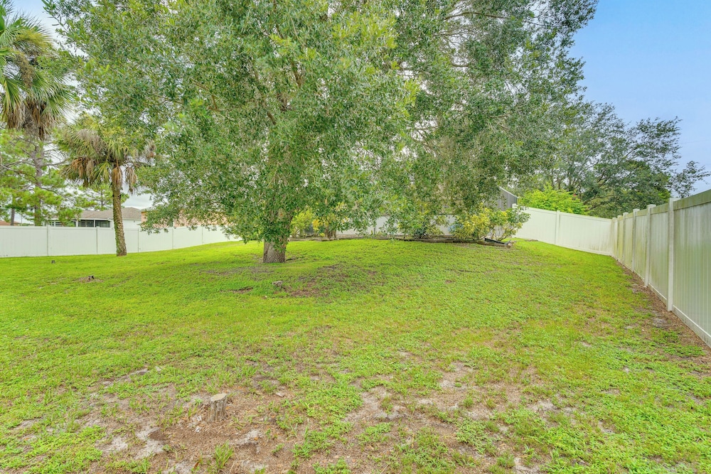 Family Home w/ Pet-friendly Yard in Fort Myers!