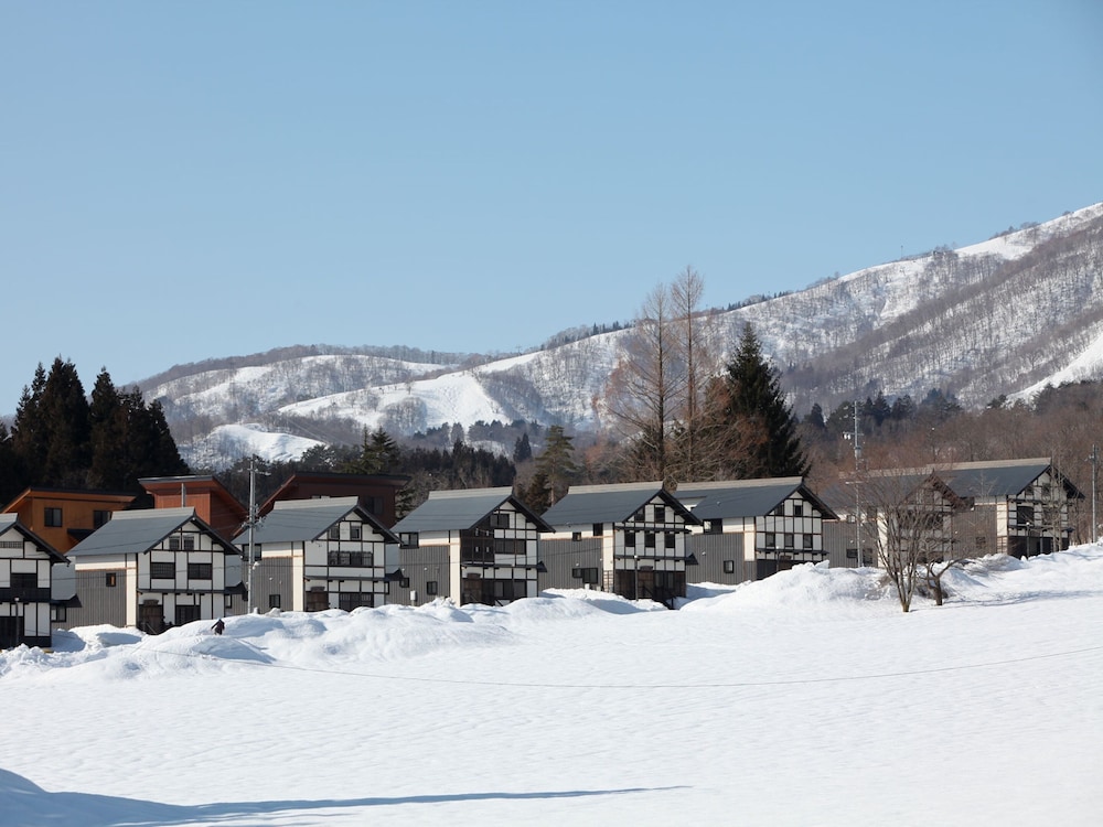 Nagomiya Hirugano