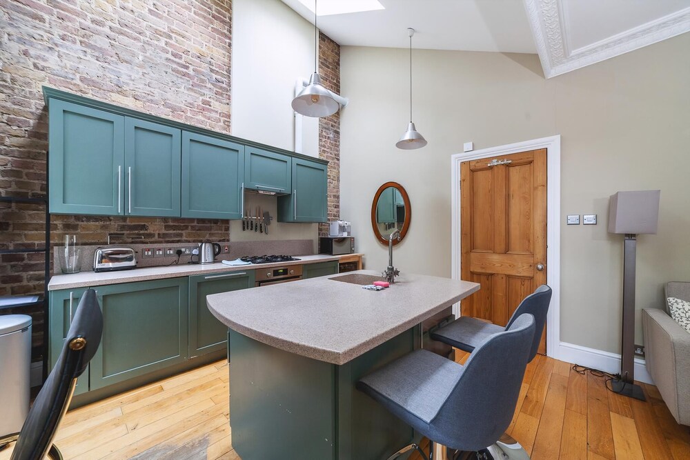 Charming One-Bed Oasis in Hammersmith