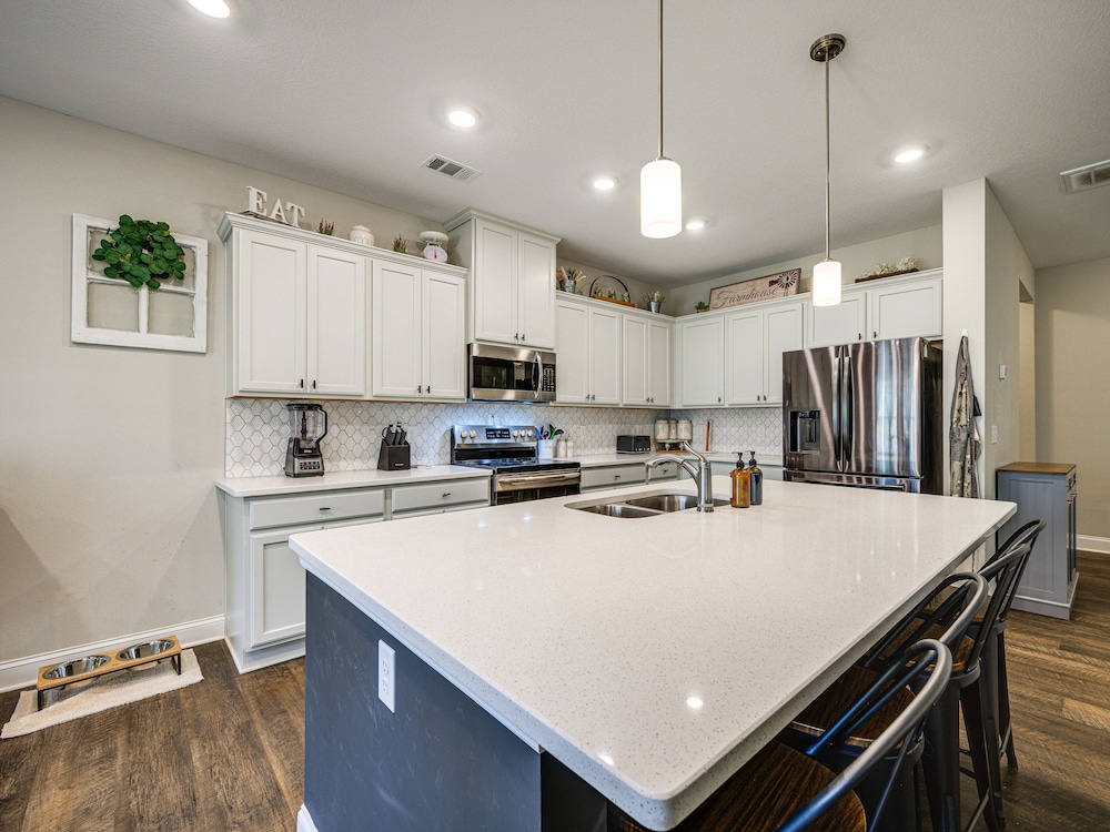 Spacious Columbus Getaway w/ Patio - Pets Welcome! - Property Image 6