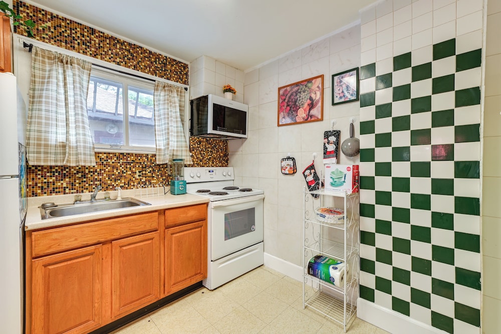 Walk to Cornell University: Charming Duplex!