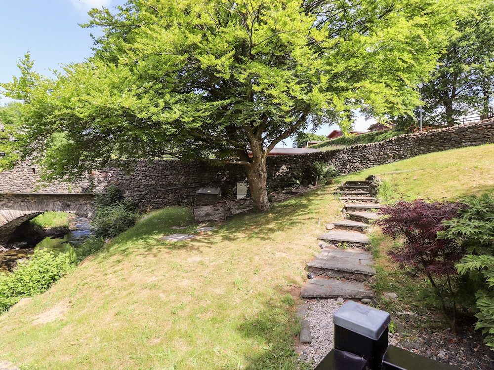 Nutkins Lodge